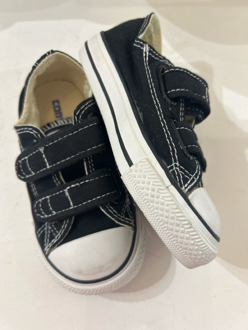 Child Size 6 Converse Shoes