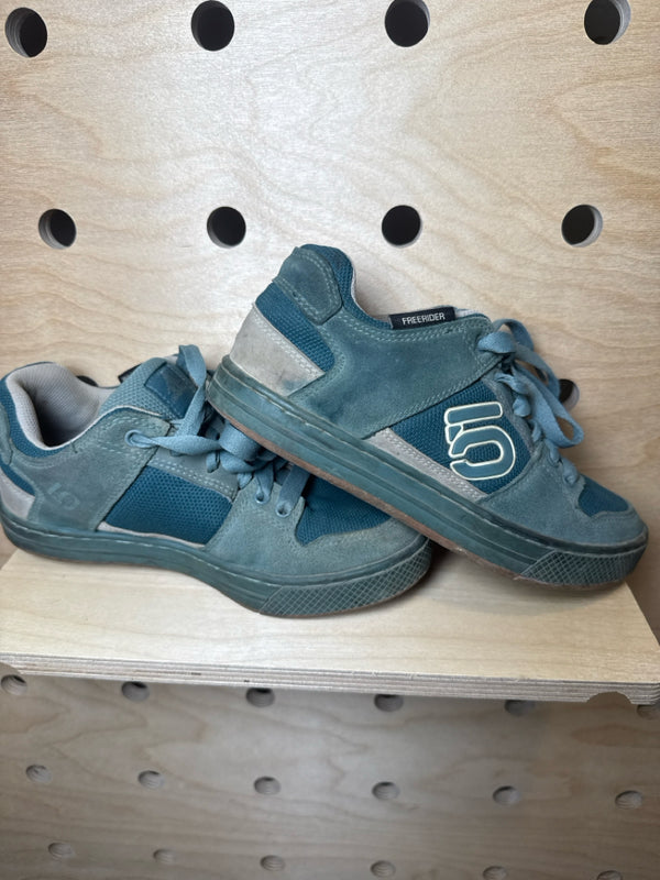 Child Size 6.5 Five Tens Shoes