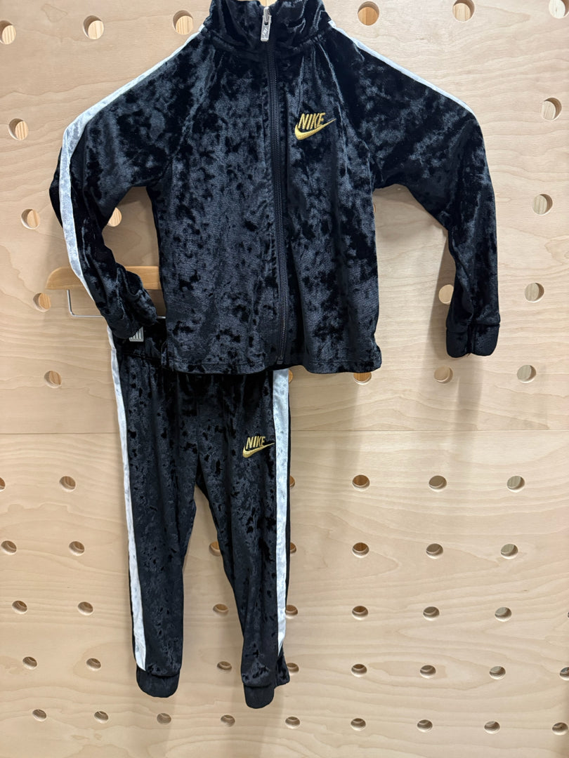 Child Size 2/3 Nike 2 PC Ensembles