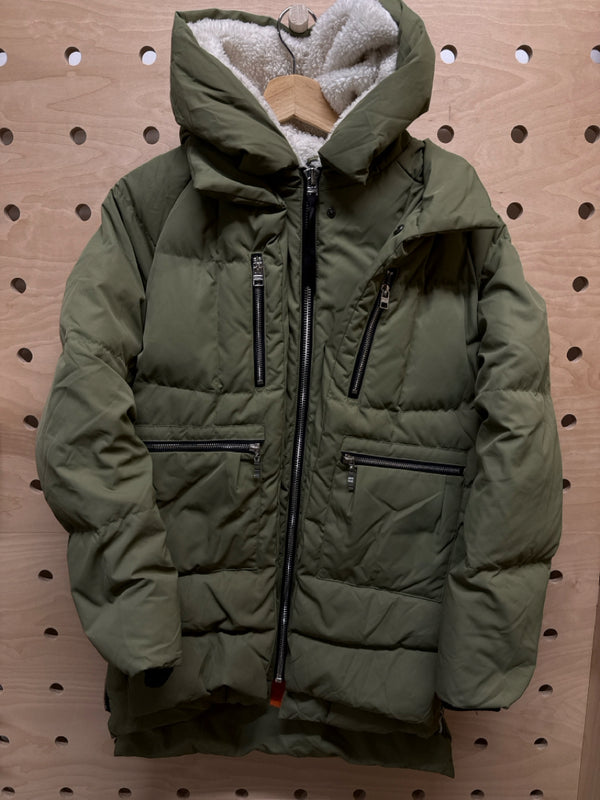 Child Size Medium (5) Orolay Jacket