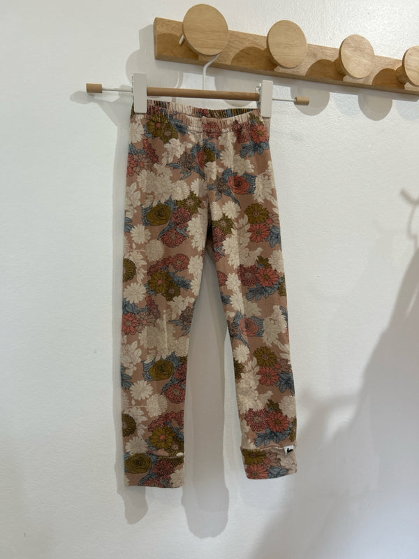 Child Size 4 Little and Lively Leggings