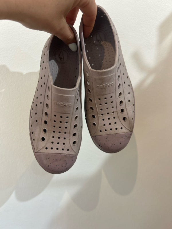 Child Size 1 Native Shoes